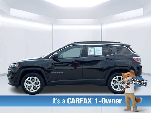 Used 2024 Jeep Compass Latitude AWD/4WD image 3