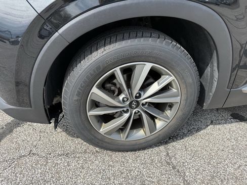 Used 2019 Hyundai Santa Fe AWD image 14