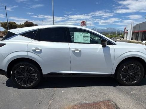 New 2026 Nissan Murano Platinum w/ Cargo Package AWD/4WD image 3