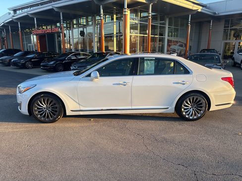 Used 2018 Genesis G90 3.3T Premium image 1