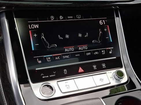 Used 2025 Audi Q8 Premium Plus w/ Premium Plus Package AWD/4WD image 17
