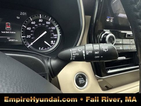 Used 2020 Toyota Highlander Platinum image 34