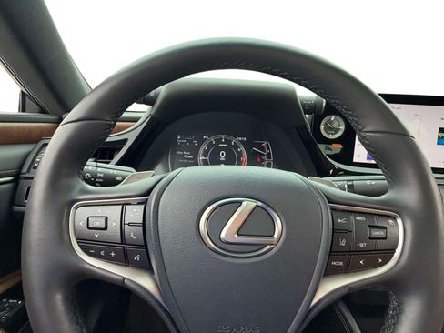 Used 2024 Lexus ES 350 w/ Premium Package FWD image 30