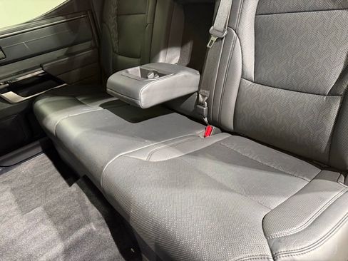 Used 2025 Toyota Tundra Limited AWD/4WD image 19