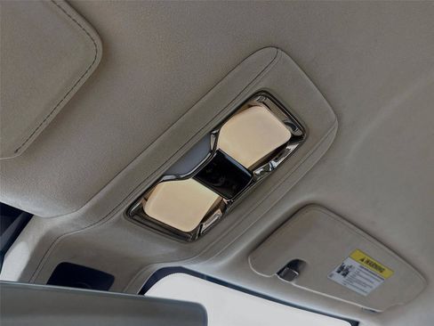 New 2025 Karma Revero Luxury image 11