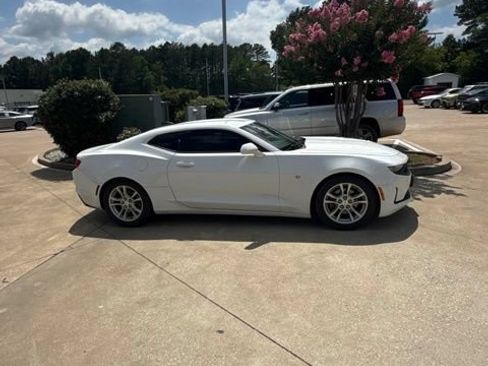 Used 2021 Chevrolet Camaro LS RWD image 4