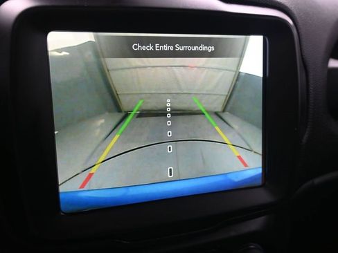 Used 2022 Jeep Renegade Latitude w/ Sun/Sound Group image 19