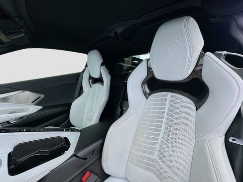 Used 2022 Chevrolet Corvette Stingray Preferred Cpe w/ Battery Protection Package RWD image 15