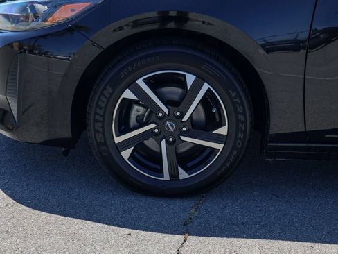 Used 2024 Nissan Sentra SV FWD image 11
