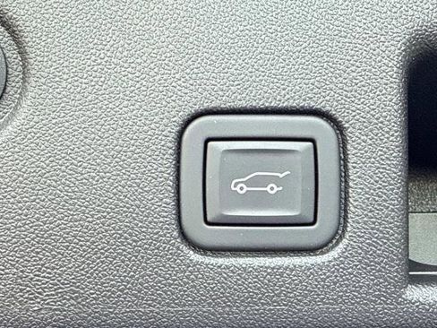 Used 2024 Chevrolet Equinox LT w/ LPO, Floor Liner Package AWD/4WD image 31