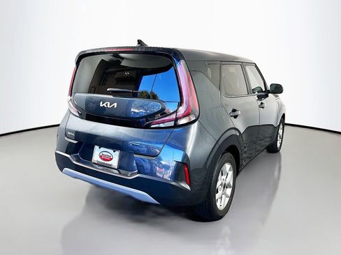 Used 2023 Kia Soul LX w/ LX Technology Package image 5