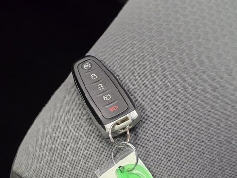 Used 2019 Ford Escape SE image 33