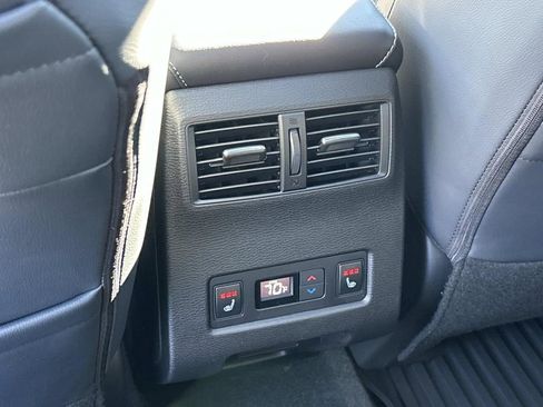 New 2026 Mitsubishi Outlander SEL image 18