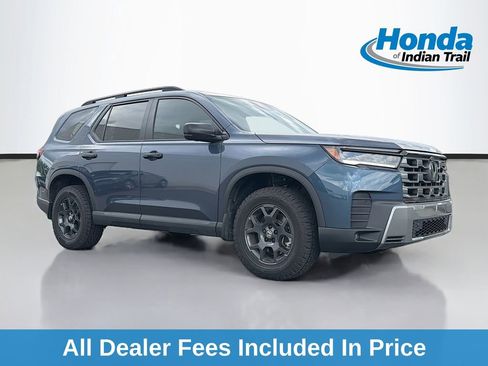 Used 2026 Honda Pilot TrailSport image 1