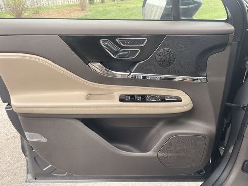 Used 2024 Lincoln Corsair AWD w/ Equipment Group 101A image 24