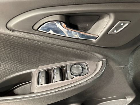 Used 2023 Chevrolet Malibu LT FWD image 18