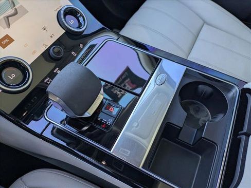 Used 2022 Land Rover Range Rover Velar S image 12