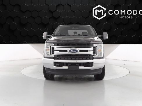 Used 2017 Ford F250 XLT w/ Snow Plow Prep Package image 8