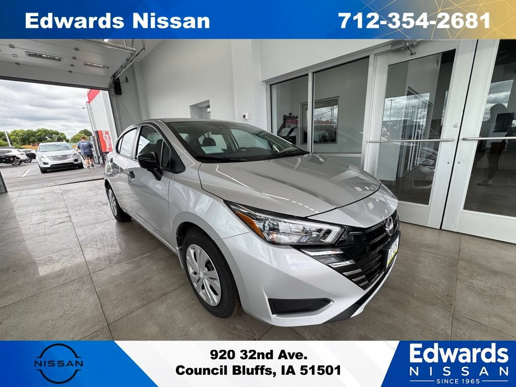 New 2025 Nissan Versa S w/ Trunk Package FWD image 1