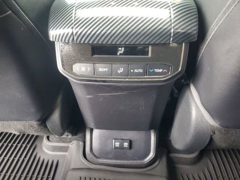 Used 2021 Toyota Highlander XLE image 13