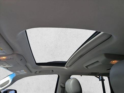 Used 2010 Toyota Sequoia Platinum image 18