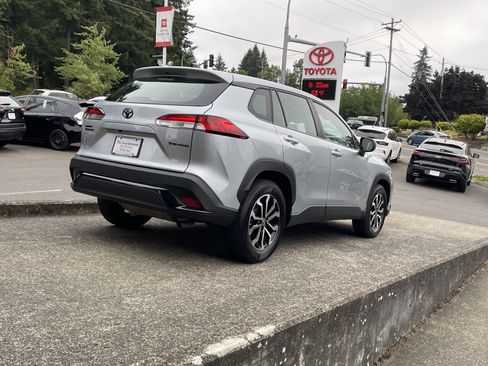 Certified 2025 Toyota Corolla Cross AWD Hybrid image 8