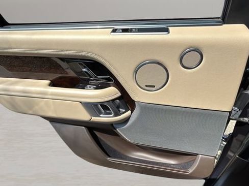 Used 2019 Land Rover Range Rover Long Wheelbase Supercharged image 38