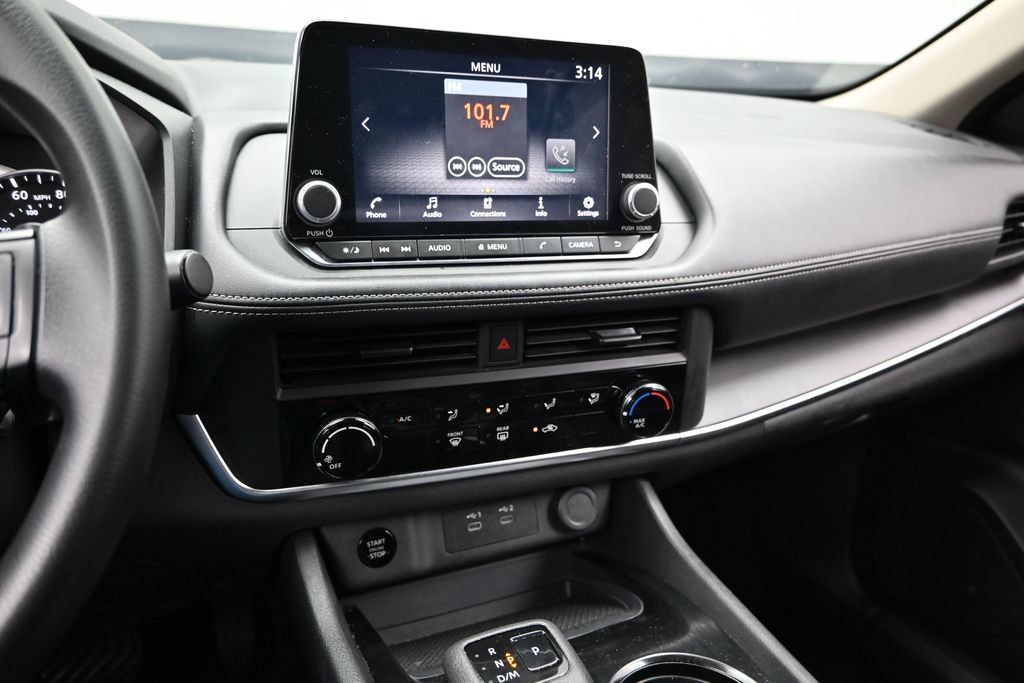 Used 2024 Nissan Rogue S AWD/4WD image 39