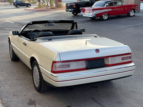 Used 1991 Cadillac Allante image 11