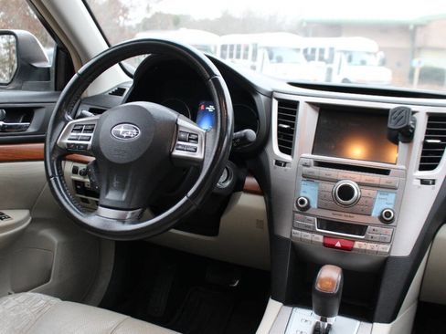 Used 2013 Subaru Outback 2.5i Limited image 26