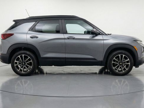 Used 2025 Chevrolet TrailBlazer LT image 11