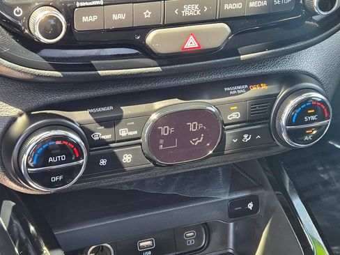 Used 2025 Kia Soul GT-Line w/ GT-Line Technology Package FWD image 25