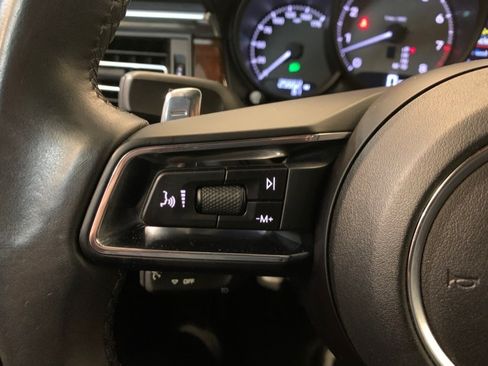 Used 2022 Porsche Macan S AWD/4WD image 26