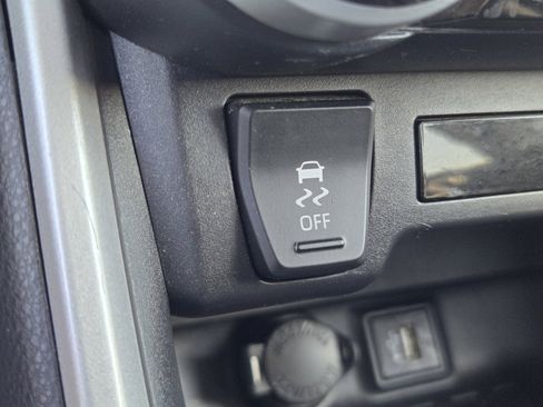 Used 2024 Toyota RAV4 LE AWD/4WD image 26