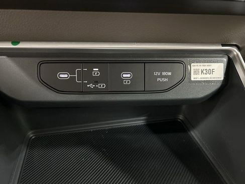 New 2026 Kia Carnival LXS image 21