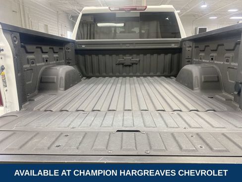 Used 2025 Chevrolet Silverado 1500 ZR2 w/ Technology Package AWD/4WD image 34