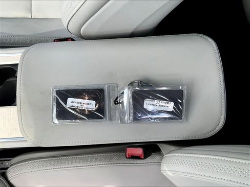 New 2025 Volvo EX90 Plus image 35