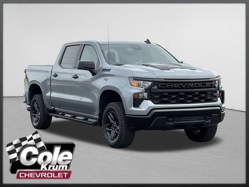 Used 2026 Chevrolet Silverado 1500 Custom Trail Boss w/ Dark Appearance Package AWD/4WD image 1