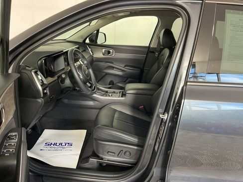 Used 2023 Kia Sorento S AWD/4WD image 19