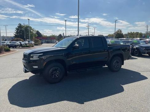 New 2026 Nissan Frontier PRO-4X w/ Pro-4x Convenience Package image 3