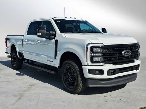 Used 2024 Ford F250 Lariat w/ Black Appearance Package AWD/4WD image 7