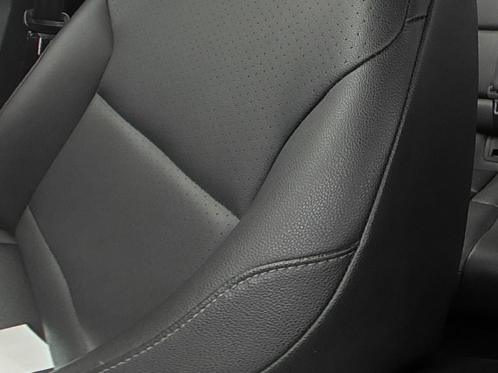 Used 2020 Volkswagen Golf 4-Door FWD image 12