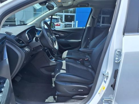 Used 2022 Buick Encore Preferred w/ Safety Package image 11