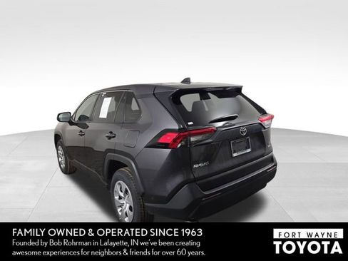 Used 2024 Toyota RAV4 LE image 9