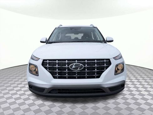 Used 2026 Hyundai Venue SEL FWD image 8