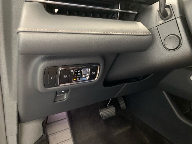 New 2026 Lincoln Nautilus Reserve AWD/4WD image 17
