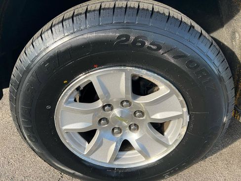 Used 2014 Chevrolet Silverado 1500 LT image 2