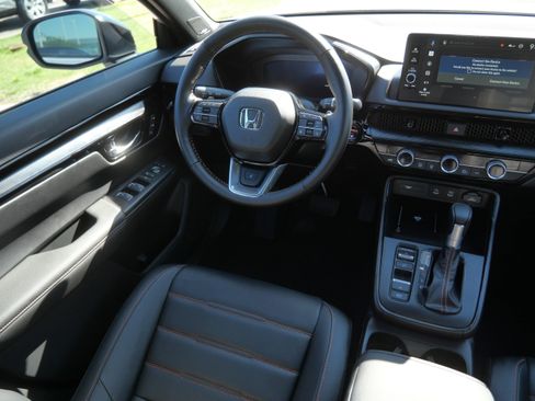Used 2026 Honda CR-V Sport Touring image 9