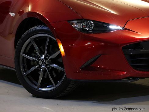 Used 2019 MAZDA MX-5 Miata RF Grand Touring image 3