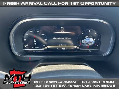 Used 2024 GMC Yukon XL AT4 w/ Technology Package AWD/4WD image 2